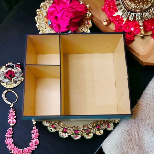 A special Ornaments Box. - Image 3