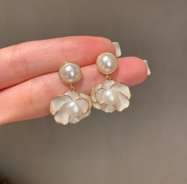 Natural Camellia Original pearl Earrings. - Image 2