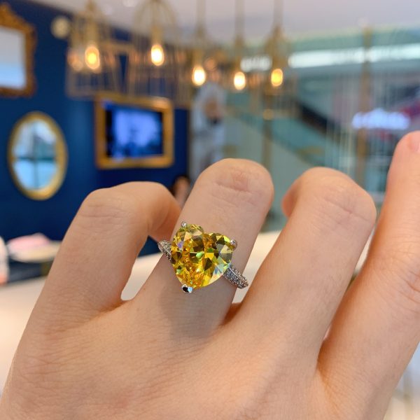 American Diamond Proposal Ring. (Golden) - Image 2