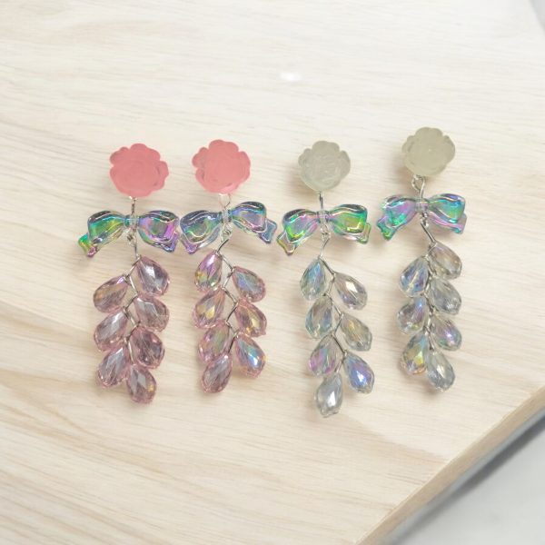 2ps Korean Flower Earring. (White and pink)