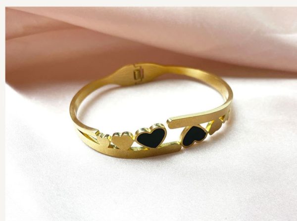 Stainless Glossy Metal Bracelet Golden. - Image 3