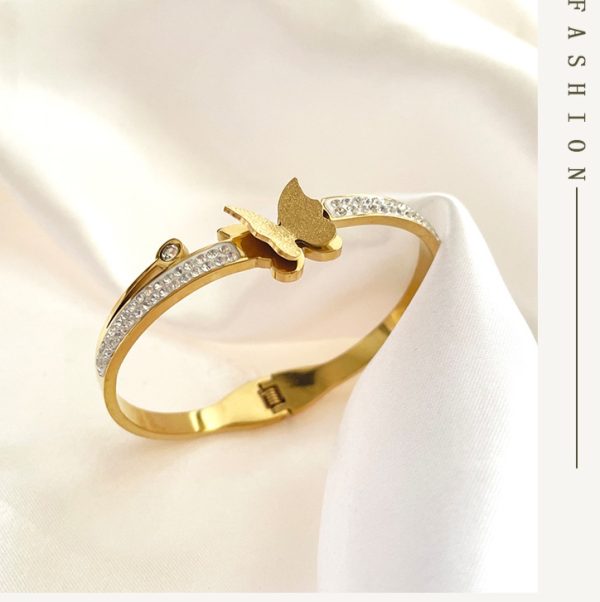 Stainless Glossy Metal Bracelet Golden. - Image 5