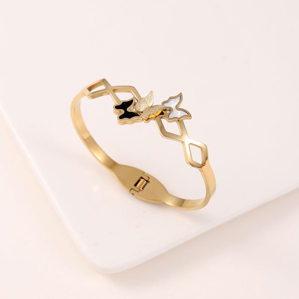 Stainless Glossy Metal Bracelet Golden.