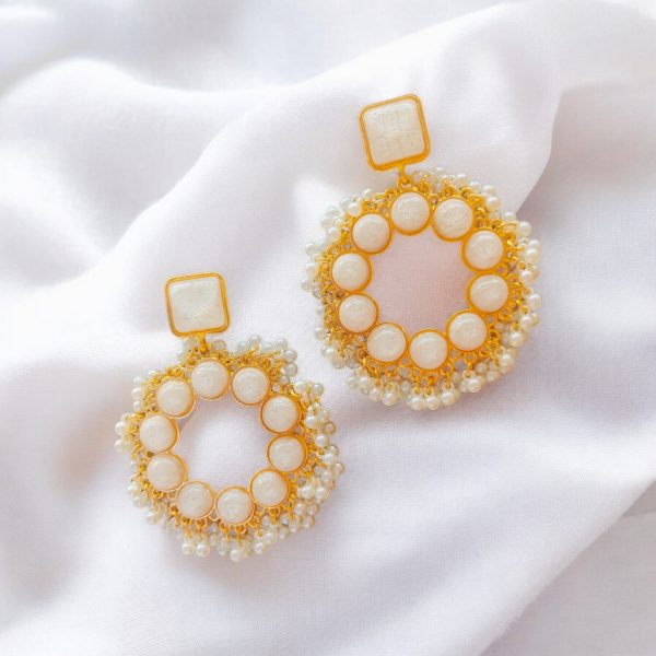 Gold Plated Crystal Drop Wedding Earring.(White)