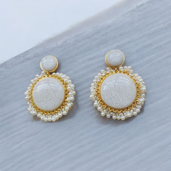 Gold Plated Crystal Drop Wedding Earring.(White) - Image 3